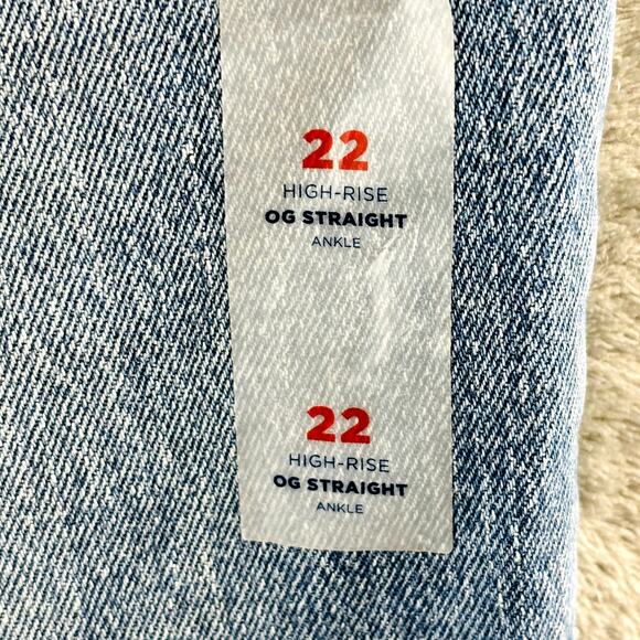 Womens 22 Old Navy OG Straight Jeans High Rise Ankle Light Wash Secret Smooth - Picture 7 of 13